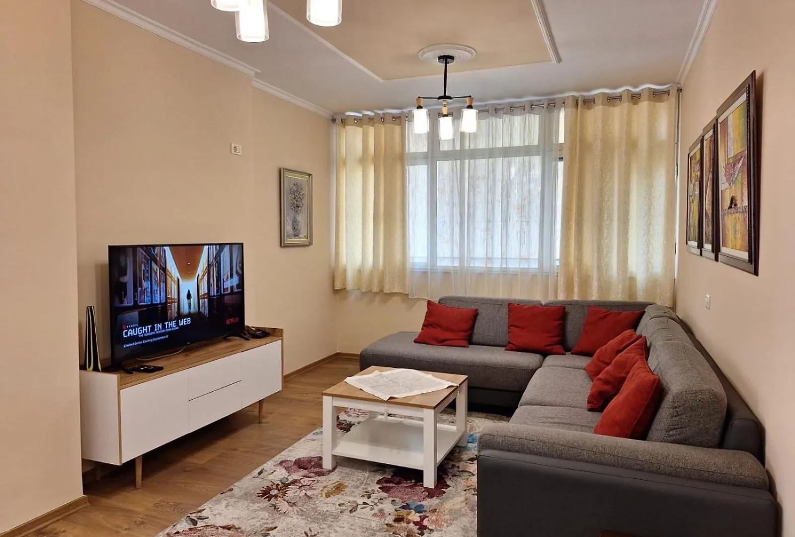 Alb Apartament Tirana 0*,  Albania