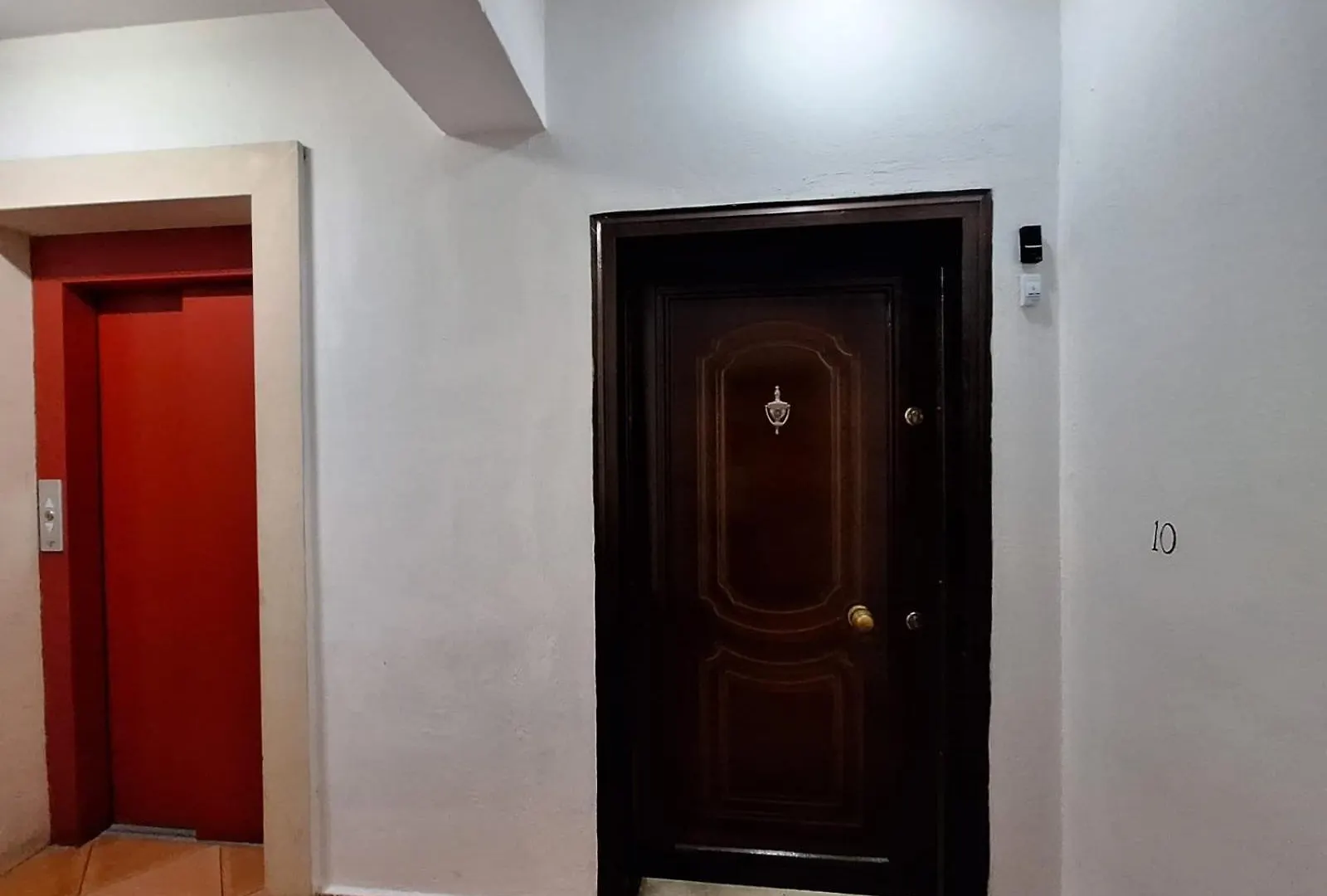 Alb Apartament Tirana Apartamento